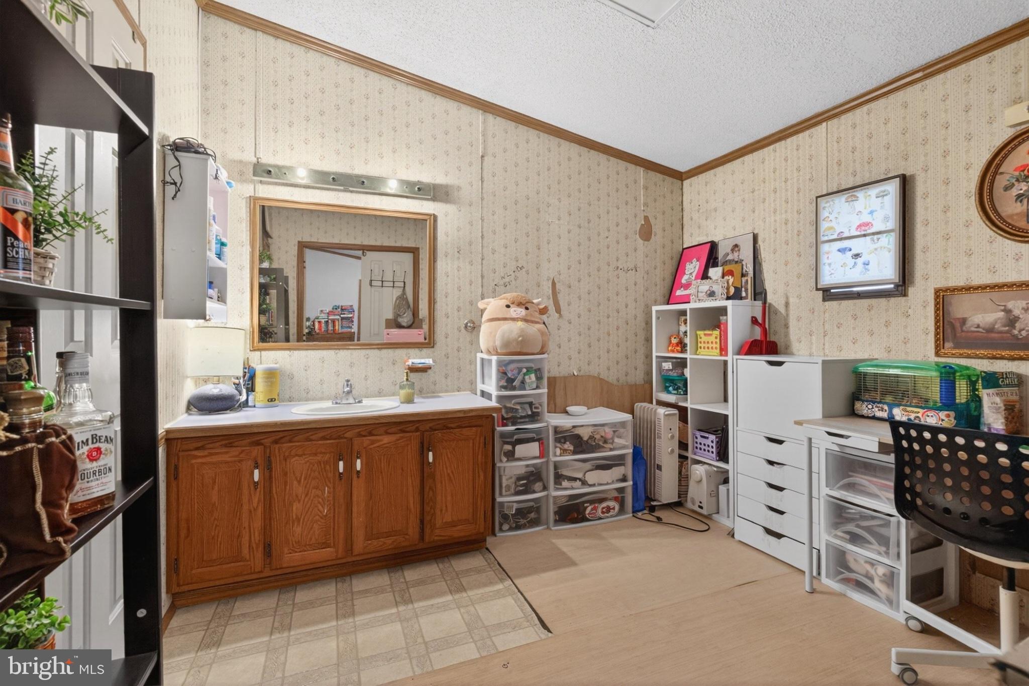 201 Northcrest Acres Lebanon, PA 17046 - Photo 19 of 22 Charming workspace with vintage flair.