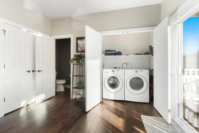 $849,500 | 173 2nd Avenue, Unit 12, Fontana, WI 53125