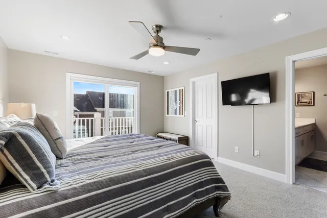 $849,500 | 173 2nd Avenue, Unit 12, Fontana, WI 53125