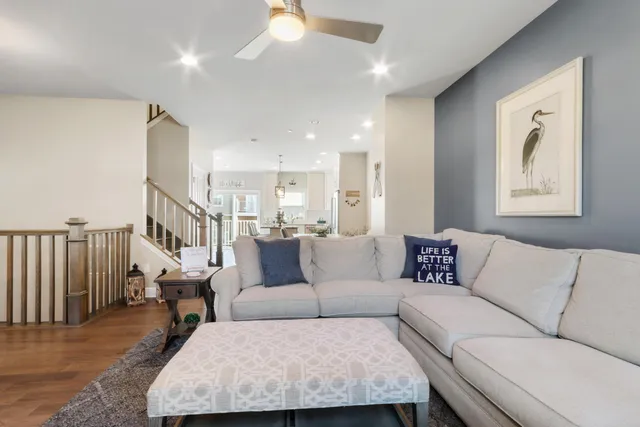 $849,500 | 173 2nd Avenue, Unit 12, Fontana, WI 53125