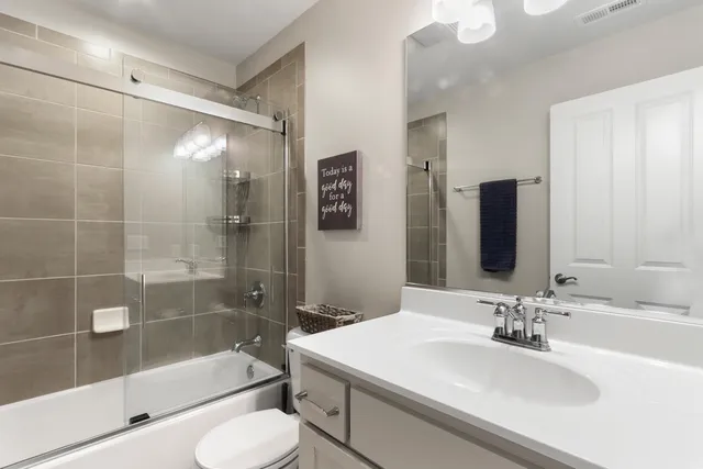 $849,500 | 173 2nd Avenue, Unit 12, Fontana, WI 53125