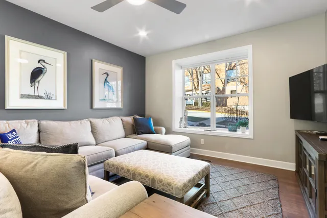 $849,500 | 173 2nd Avenue, Unit 12, Fontana, WI 53125