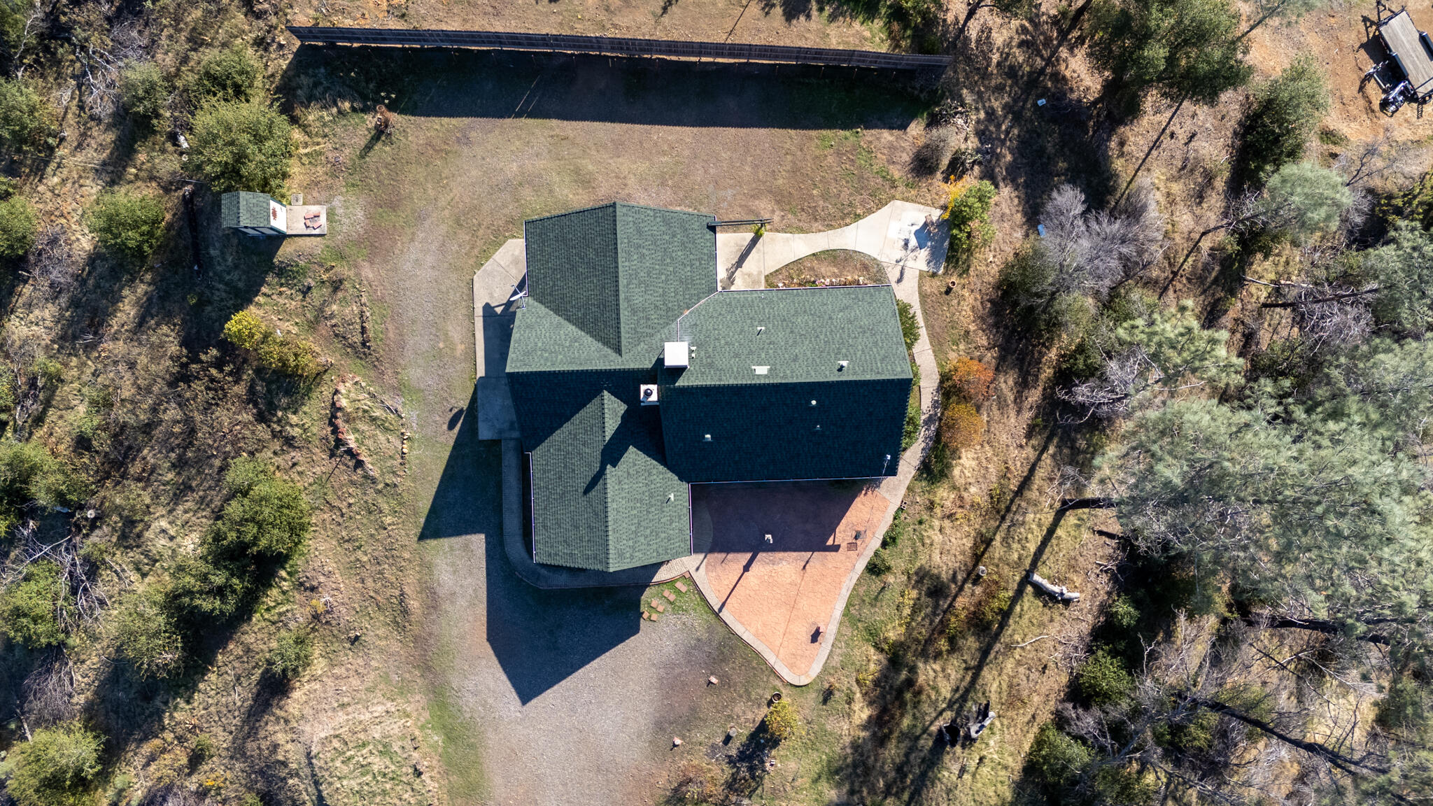14018 Highview Trail Redding, CA 96003 - Photo 35 of 41 an aerial view of house with yard