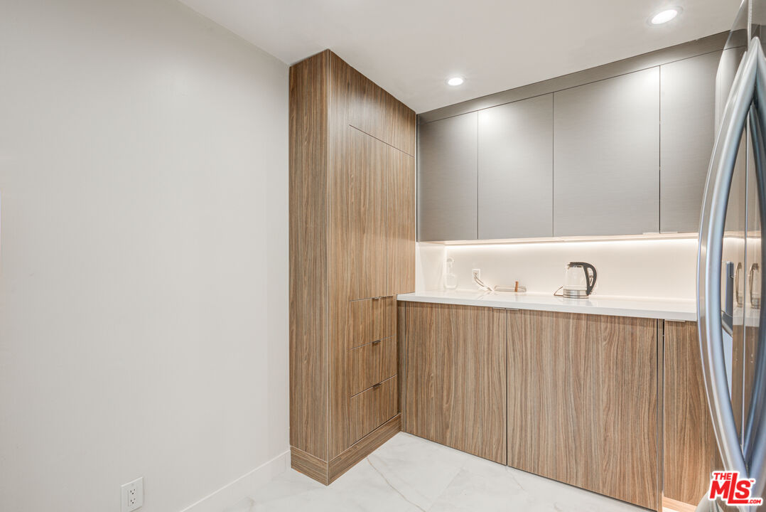 4520 Gable Drive Encino, CA 91316 - Photo 45 of 58 a view of utility room