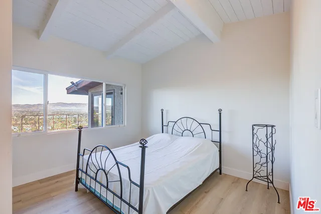 $13,995 | 4520 Gable Drive, Encino, CA 91316