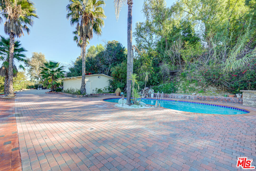 4520 Gable Drive Encino, CA 91316 - Photo 9 of 58