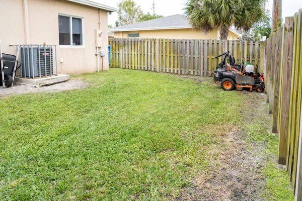 $500,000 | 2710 Northwest 5th Street, Pompano Beach, FL 33069