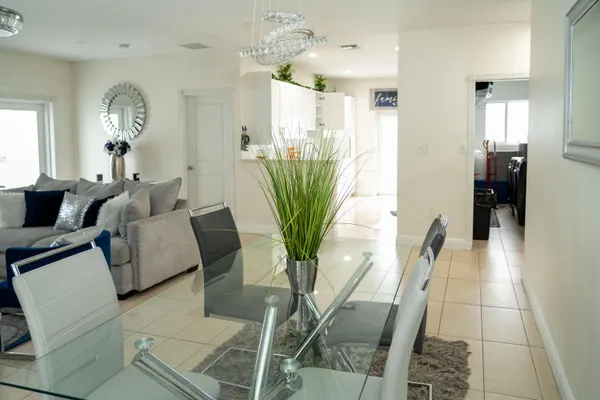 $500,000 | 2710 Northwest 5th Street, Pompano Beach, FL 33069