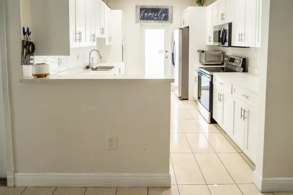 $500,000 | 2710 Northwest 5th Street, Pompano Beach, FL 33069