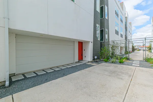 $3,500 | 1157 West 18th Street, Houston, TX 77008