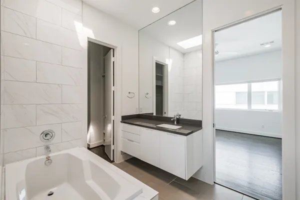 $3,500 | 1157 West 18th Street, Houston, TX 77008