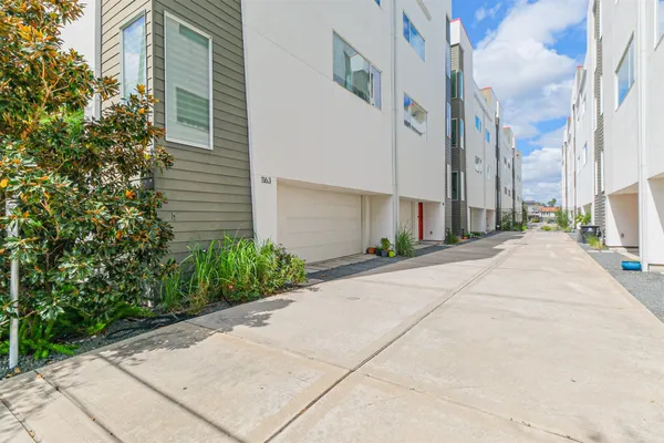 $3,500 | 1157 West 18th Street, Houston, TX 77008