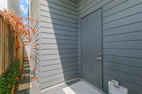 $3,500 | 1157 West 18th Street, Houston, TX 77008