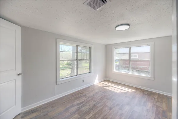 $1,350 | 615 East 1st Street, Groveton, TX 75845