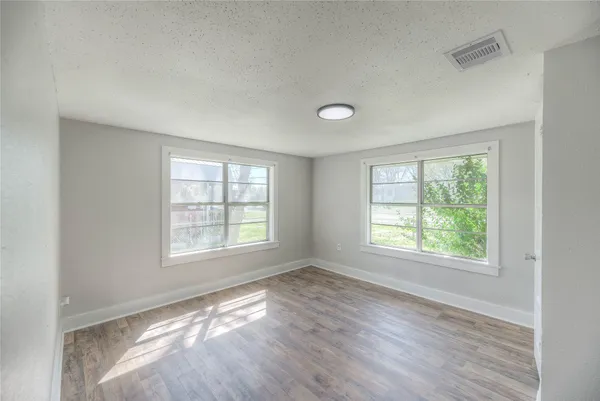 $1,350 | 615 East 1st Street, Groveton, TX 75845