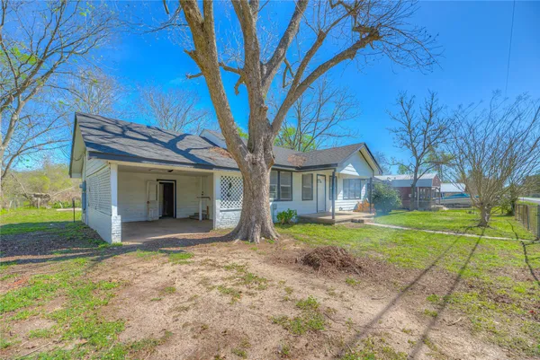 $1,350 | 615 East 1st Street, Groveton, TX 75845