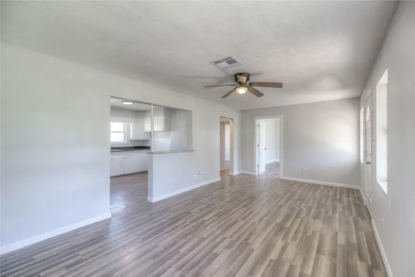 $1,350 | 615 East 1st Street, Groveton, TX 75845