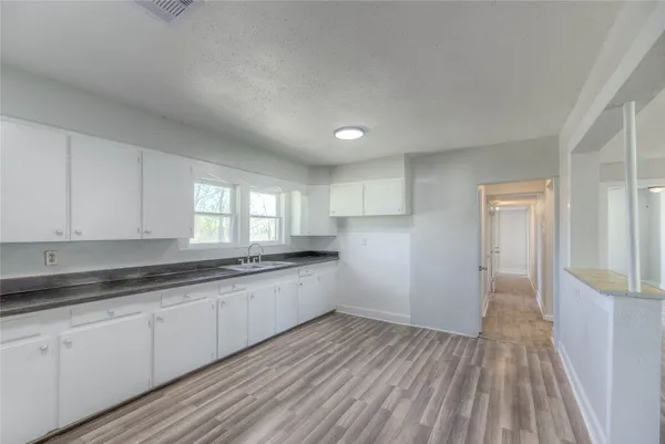 $1,350 | 615 East 1st Street, Groveton, TX 75845