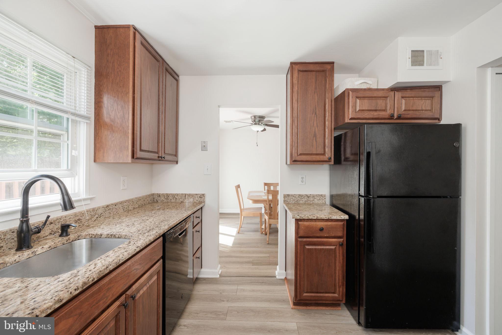 7745 Matisse Way Springfield, VA 22153 - Photo 17 of 42 Gallery Image 17