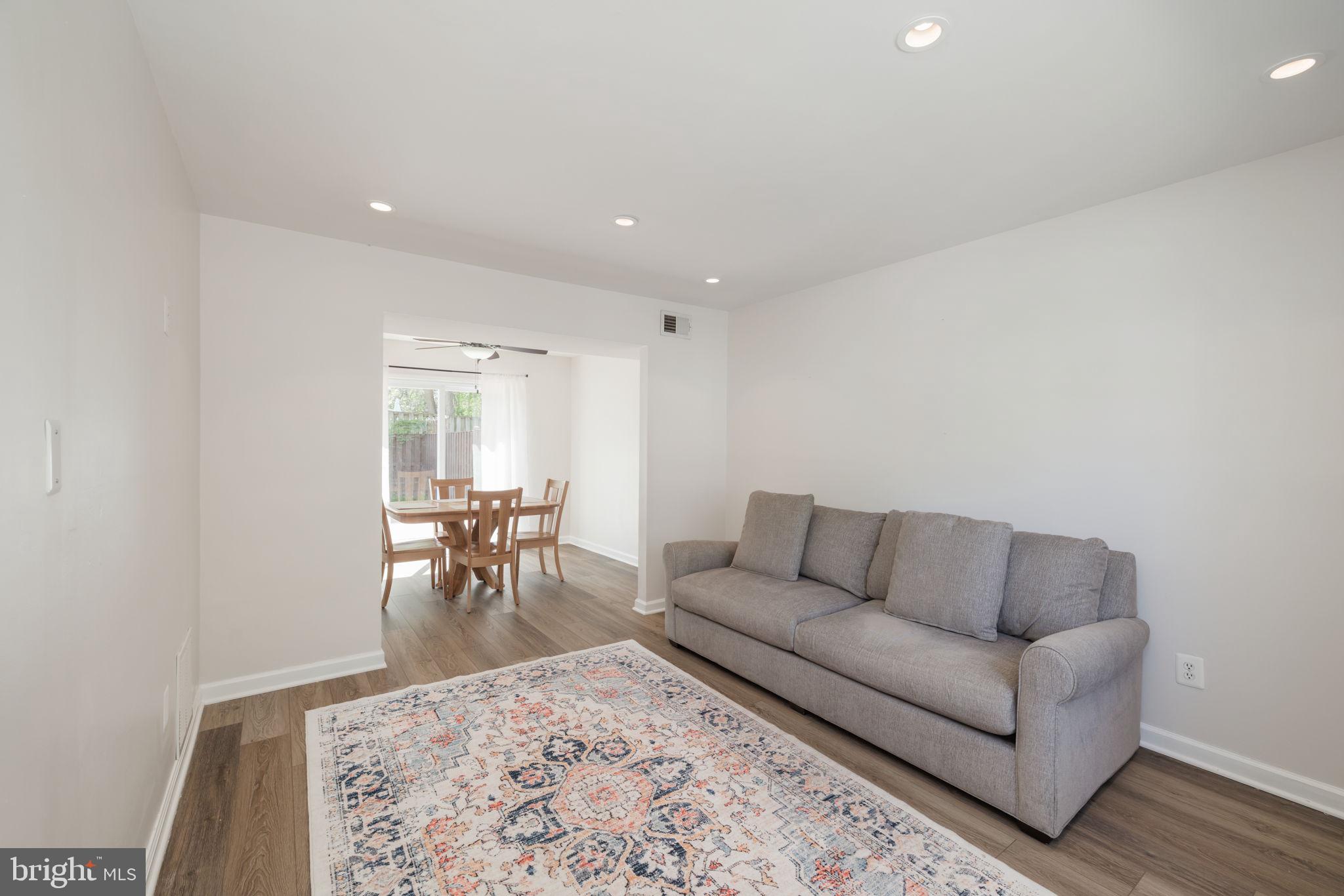 7745 Matisse Way Springfield, VA 22153 - Photo 7 of 42 Gallery Image 7