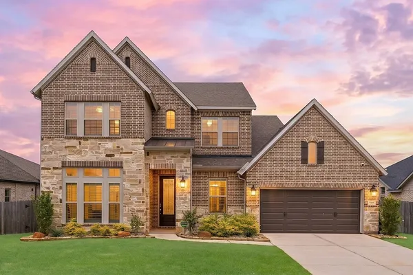 $699,900 | 32437 Soaring Willow Way, Conroe, TX 77385