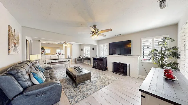 $569,000 | 204 North Santa Ana Avenue, Modesto, CA 95354