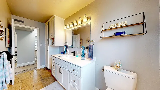 $569,000 | 204 North Santa Ana Avenue, Modesto, CA 95354