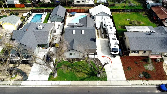 $569,000 | 204 North Santa Ana Avenue, Modesto, CA 95354