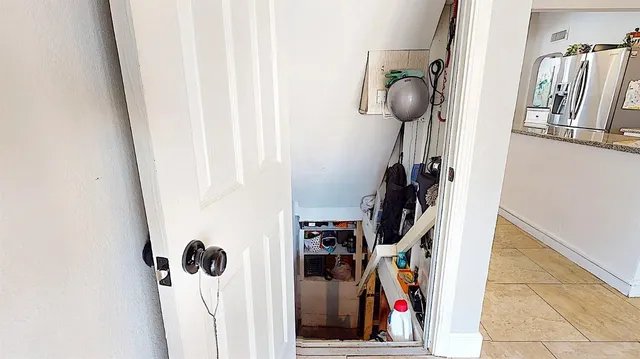 $569,000 | 204 North Santa Ana Avenue, Modesto, CA 95354