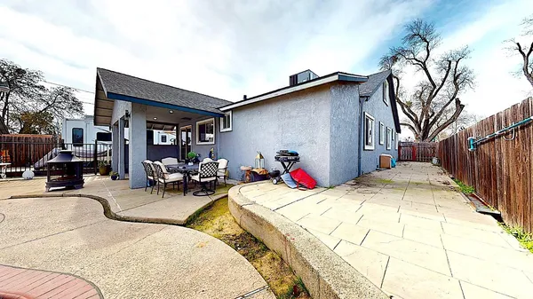 $539,000 | 204 North Santa Ana Avenue, Modesto, CA 95354