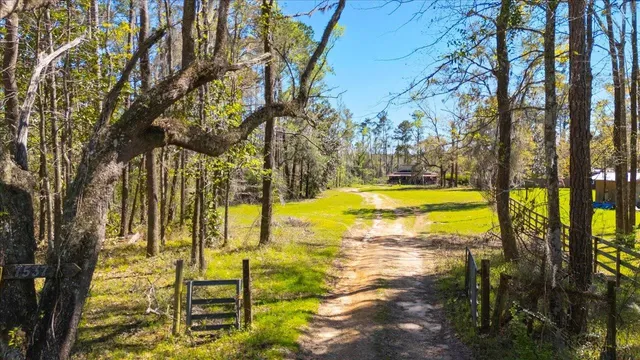 $399,900 | 7537 Old St Augustine Road, Tallahassee, FL 32311