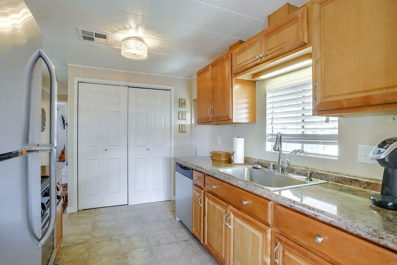 4 Sea Shell Circle, Unit 4 Half Moon Bay, CA 94019 - Photo 11 of 31