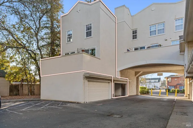 $599,000 | 772 McClelland Drive, Windsor, CA 95492