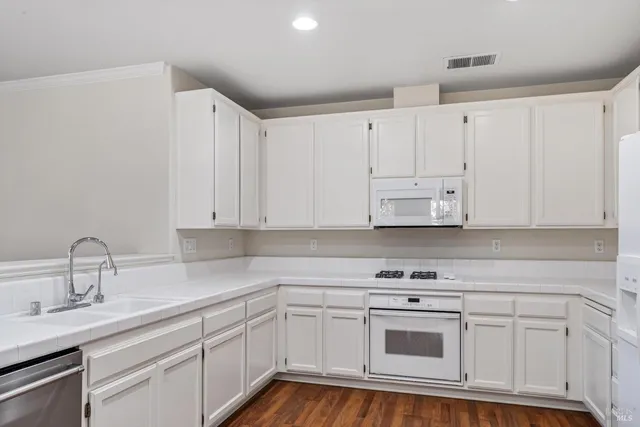 $599,000 | 772 McClelland Drive, Windsor, CA 95492