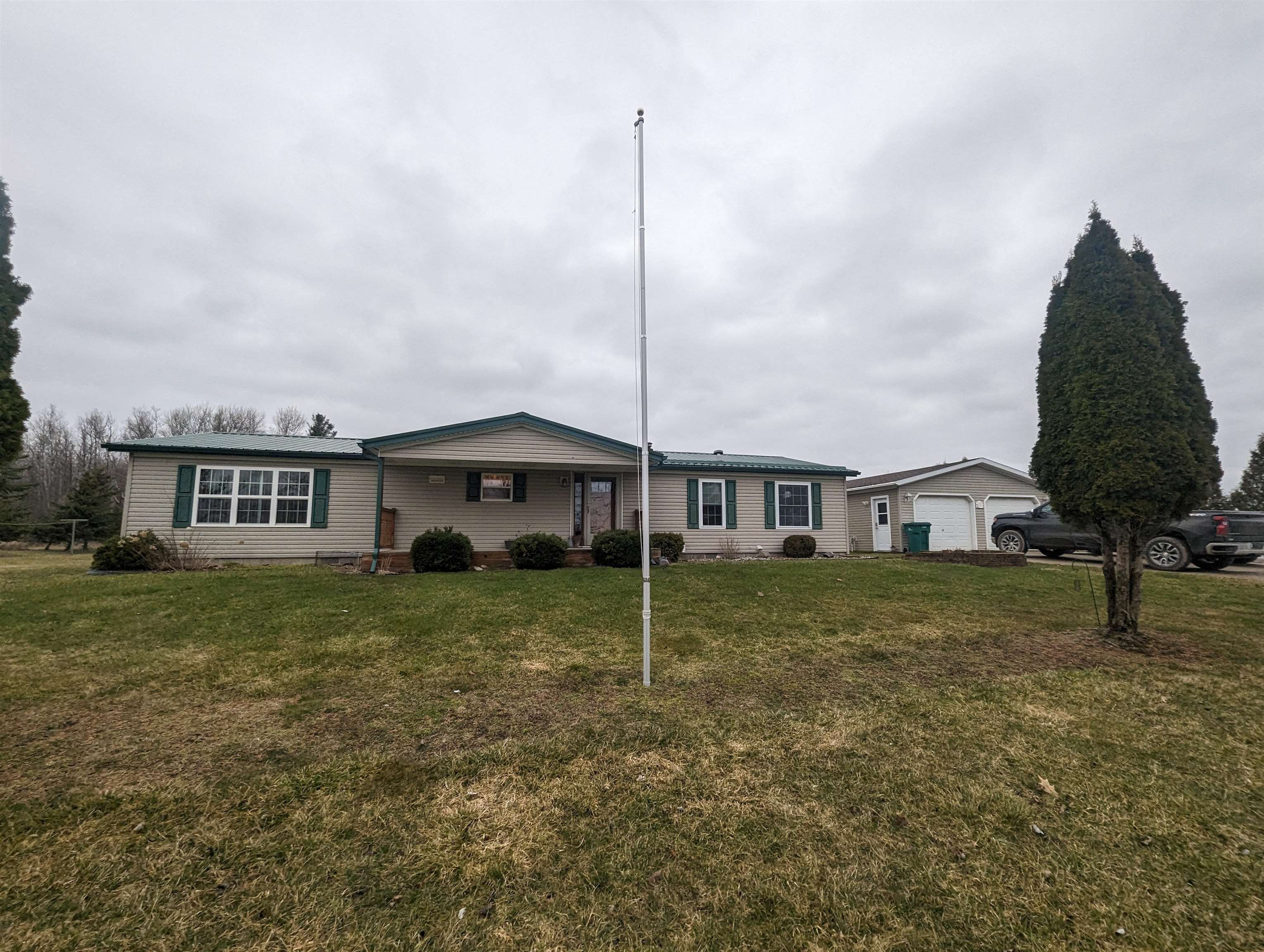6250 Ellison Road Sterling, MI 48659 - Photo 1 of 51