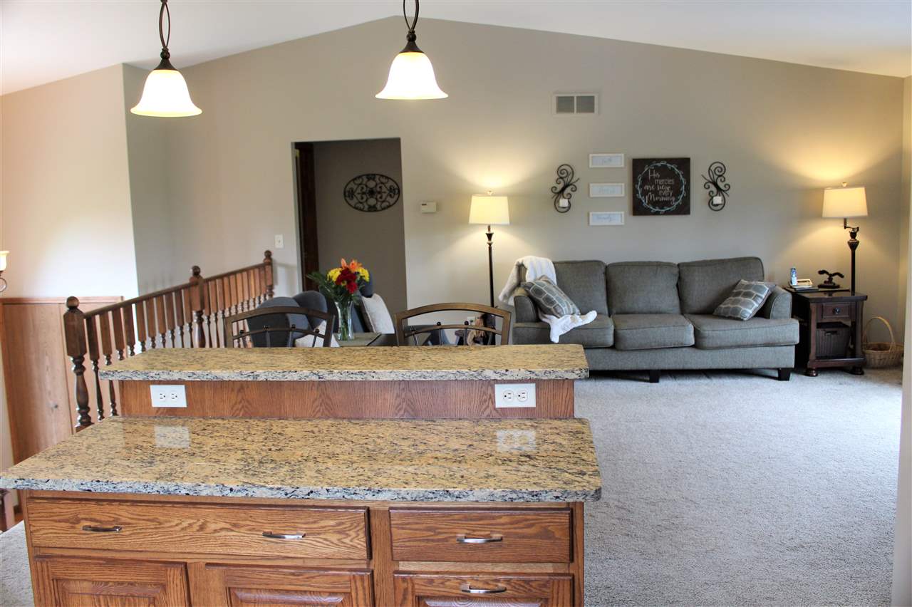 6413 Elms Road Swartz Creek, MI 48473 - Photo 2 of 39 31373287-1.JPG