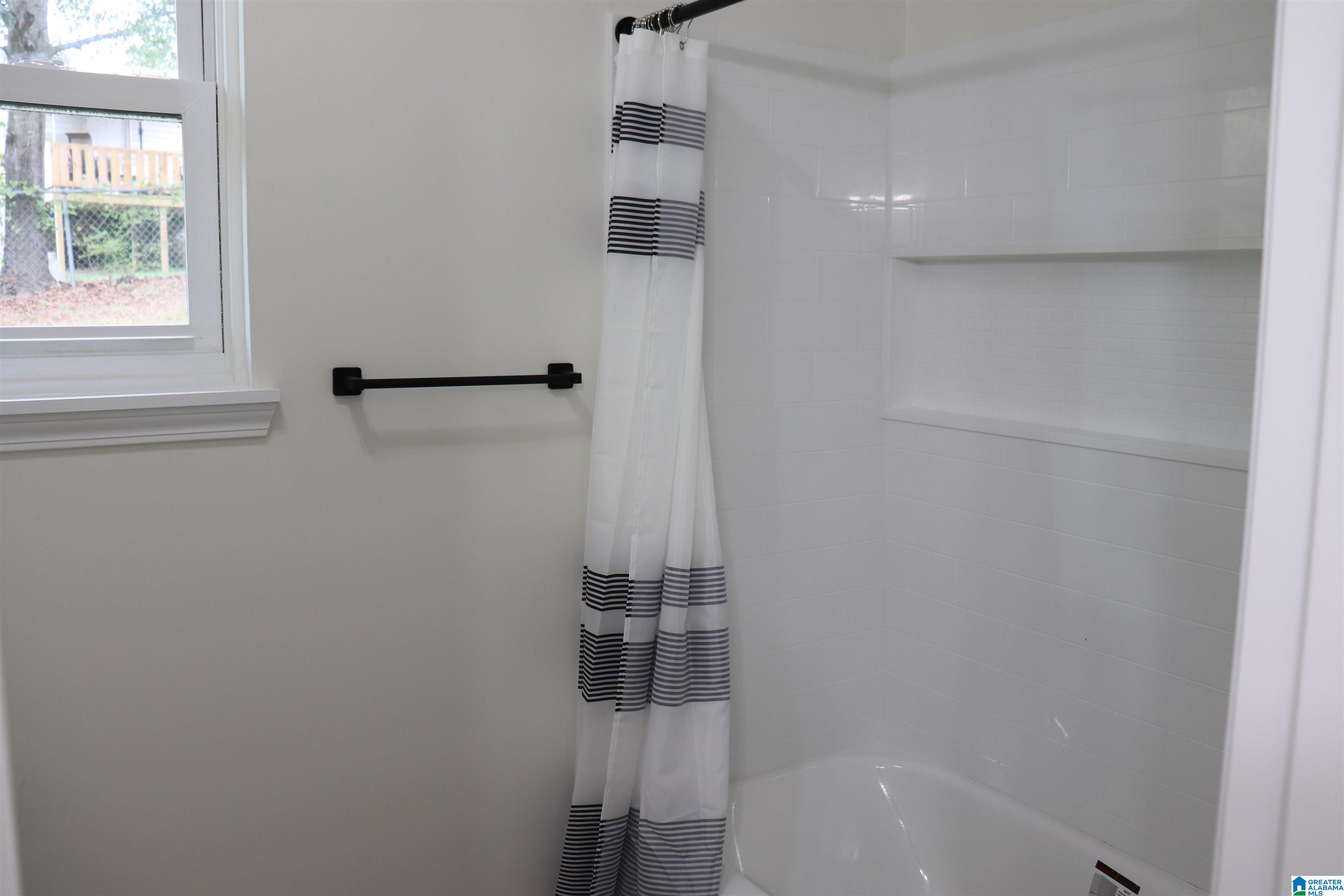 402 Adams Avenue West Oneonta, AL 35121 - Photo 16 of 24