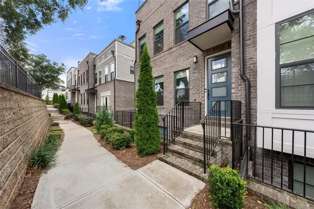 $679,000 | 1012 Burnside Ln. Northwest, Atlanta, GA 30318