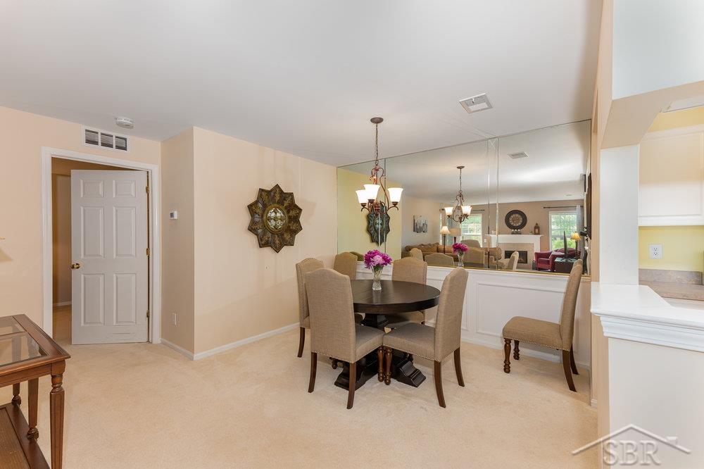 3390 Tremonte Circle Rochester, MI 48306 - Photo 6 of 27 Dining Room