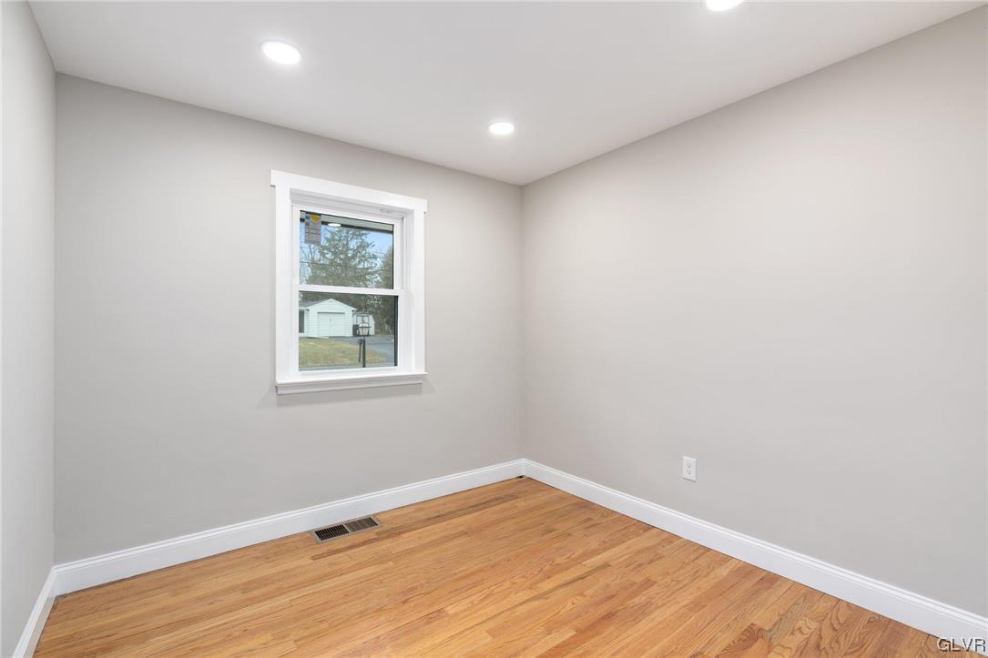 1660 Pleasant View Road Bethlehem, PA 18015 - Photo 14 of 17 Gallery Image 14