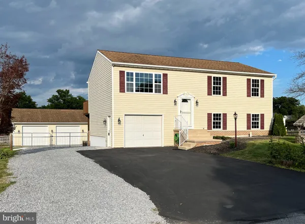 $407,900 | 15932 Hibiscus Drive, Hagerstown, MD 21740
