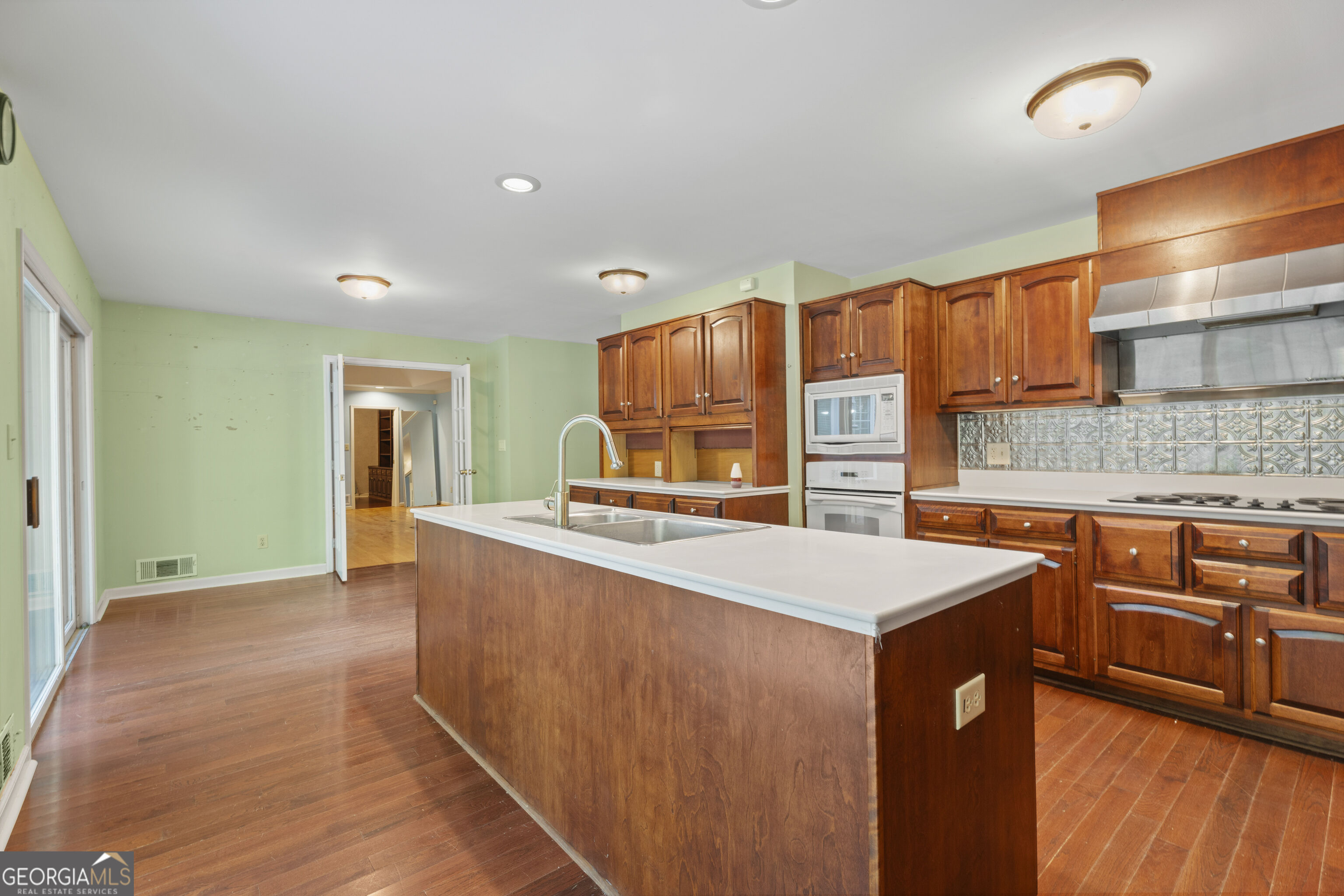 163 Jenkins Road Tyrone, GA 30290 - Photo 6 of 53 Gallery Image 6