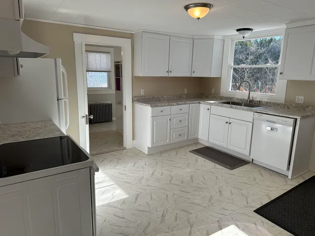 $419,900 | 22 Altemont Street, Peterborough, NH 03458