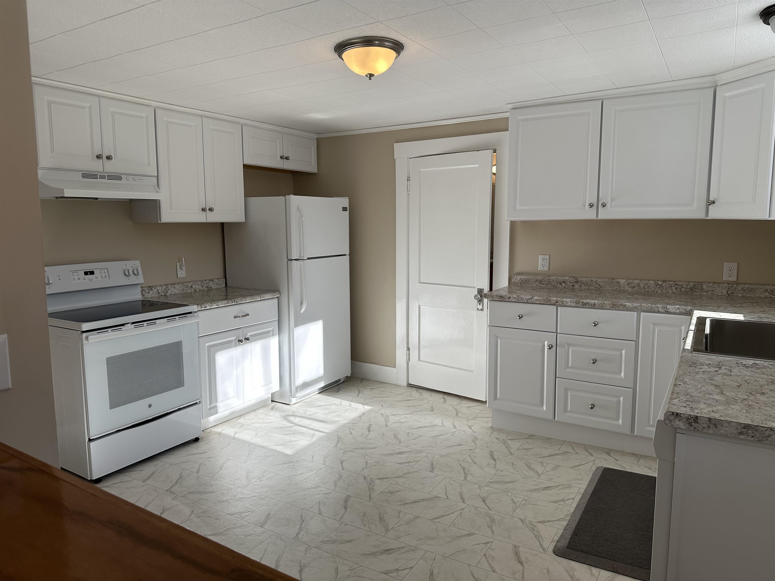 22 Altemont Street Peterborough, NH 03458 - Photo 7 of 46