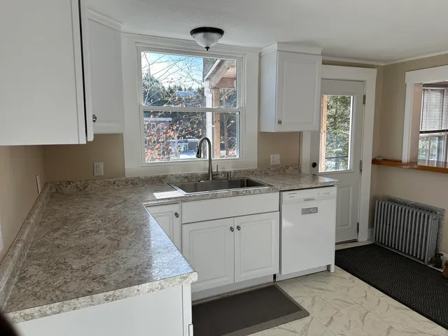 $419,900 | 22 Altemont Street, Peterborough, NH 03458