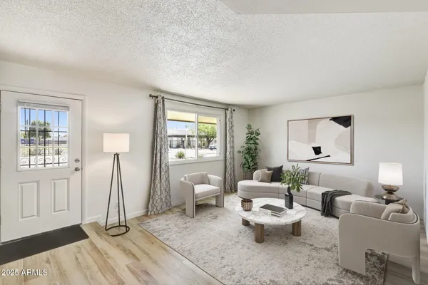 $499,000 | 1986 East Palmcroft Drive, Tempe, AZ 85282