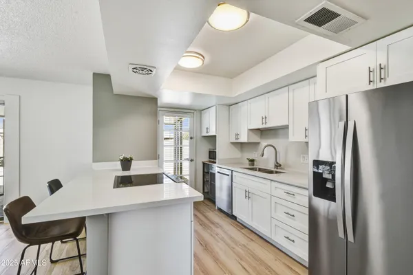 $499,000 | 1986 East Palmcroft Drive, Tempe, AZ 85282