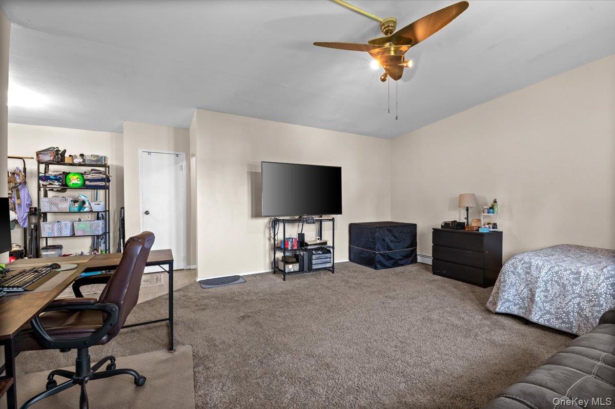 267 North Newbridge Road, Unit 2D Levittown, NY 11756 - Photo 5 of 22
