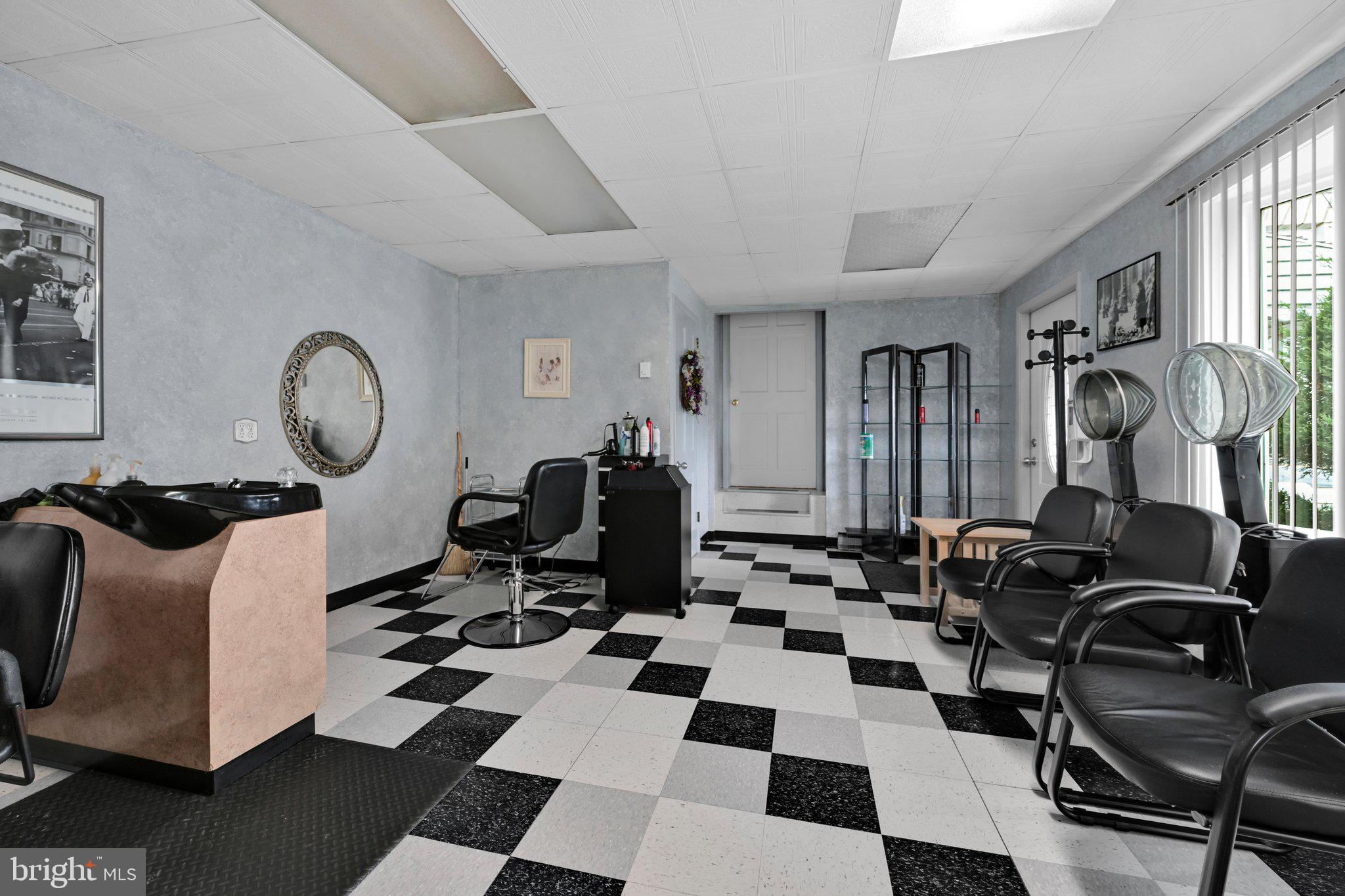 1629 New Holland Road Reading, PA 19607 - Photo 6 of 34 Office