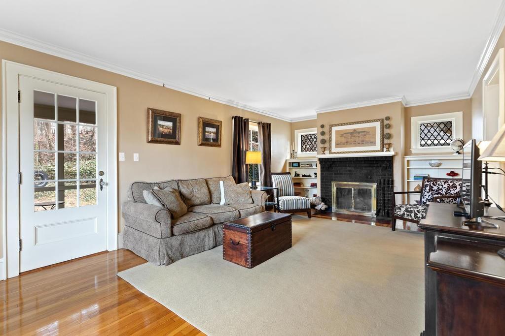 21 Winslow Road Winchester, MA 01890 - Photo 7 of 35